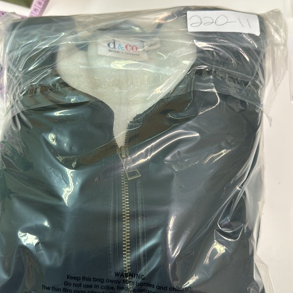 DENIM & CO BLACK FLEECE JACKET W/SHERPA LINING Faux Leather Trim Detail Small - Picture 7 of 7